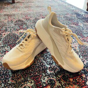 The North Face Alta Mesa 500 in White